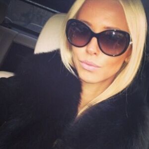 Oscar De La Renta Sunglasses Black